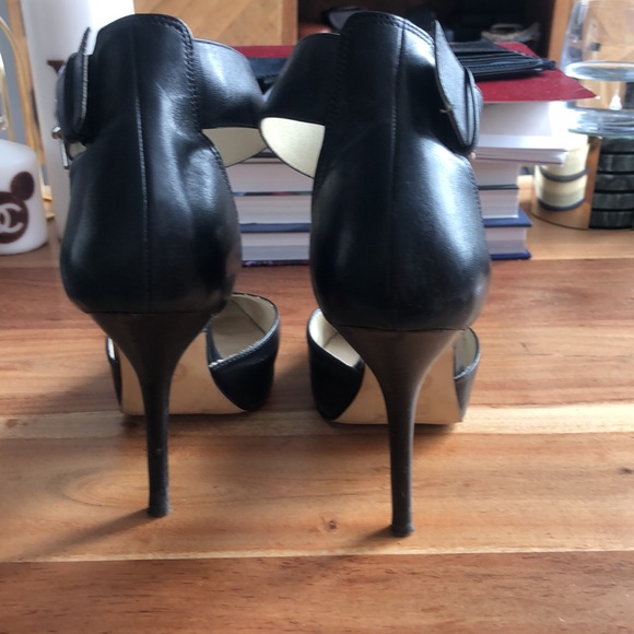 Michael Michael Kors Black Leather Heel - Picture 3 of 4